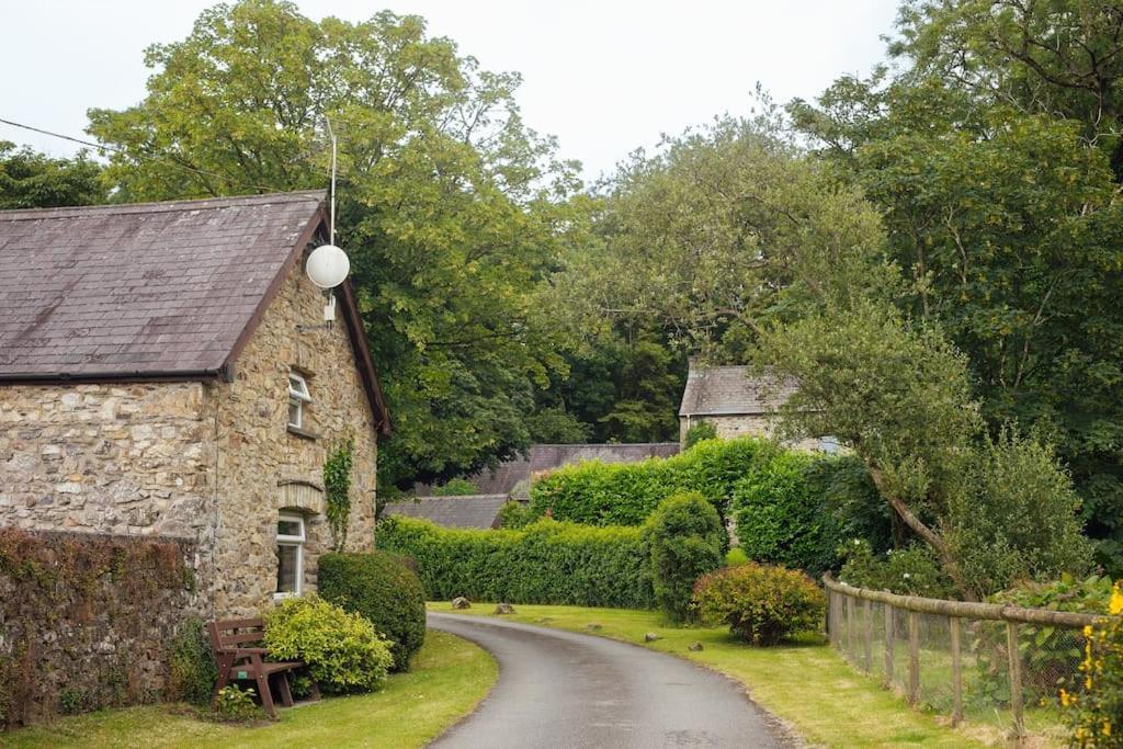Barn Cottage - Family-Friendly Cottage With Heated Indoor Pool Haverfordwest Exterior photo