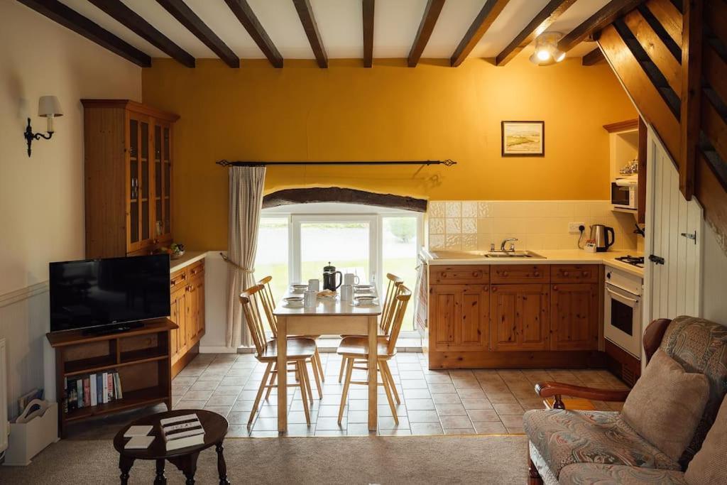 Barn Cottage - Family-Friendly Cottage With Heated Indoor Pool Haverfordwest Exterior photo